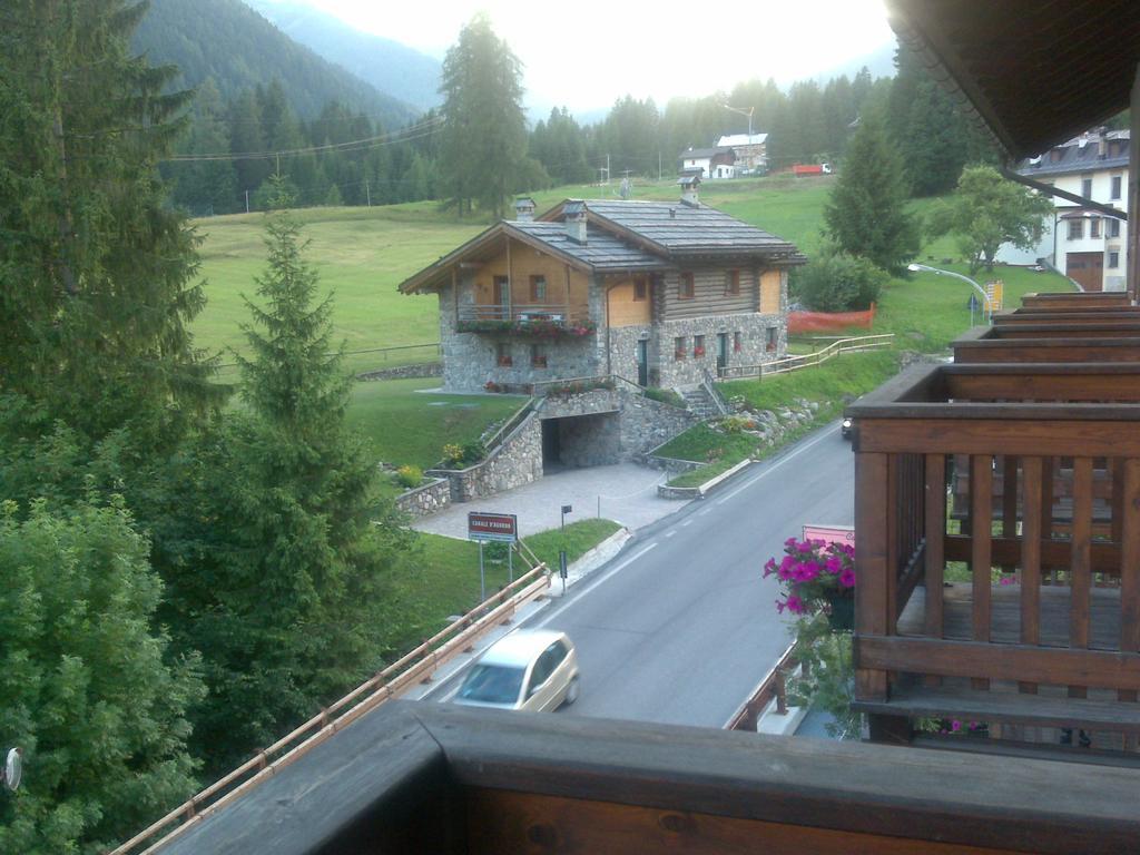 Casa Alpina Sant'Apollinare Hotel Falcade Exterior photo